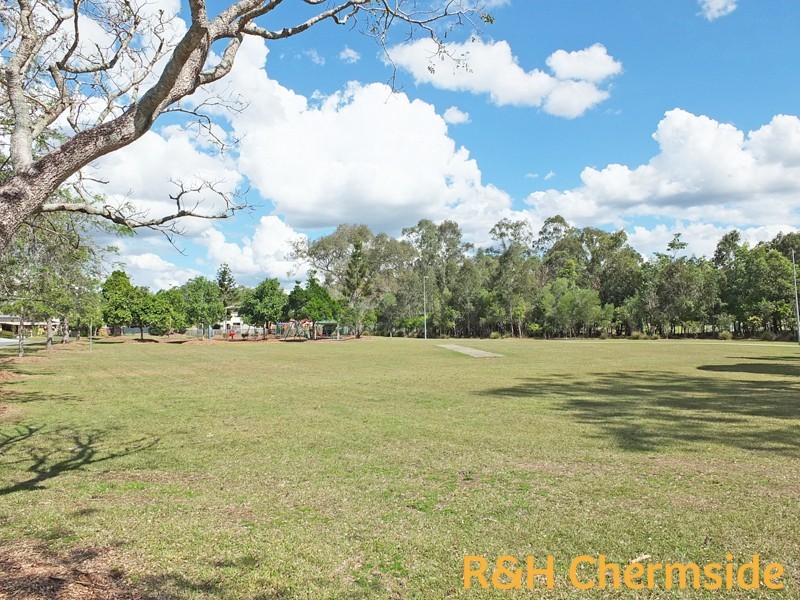 4 Caradon Street, Albany Creek QLD 4035