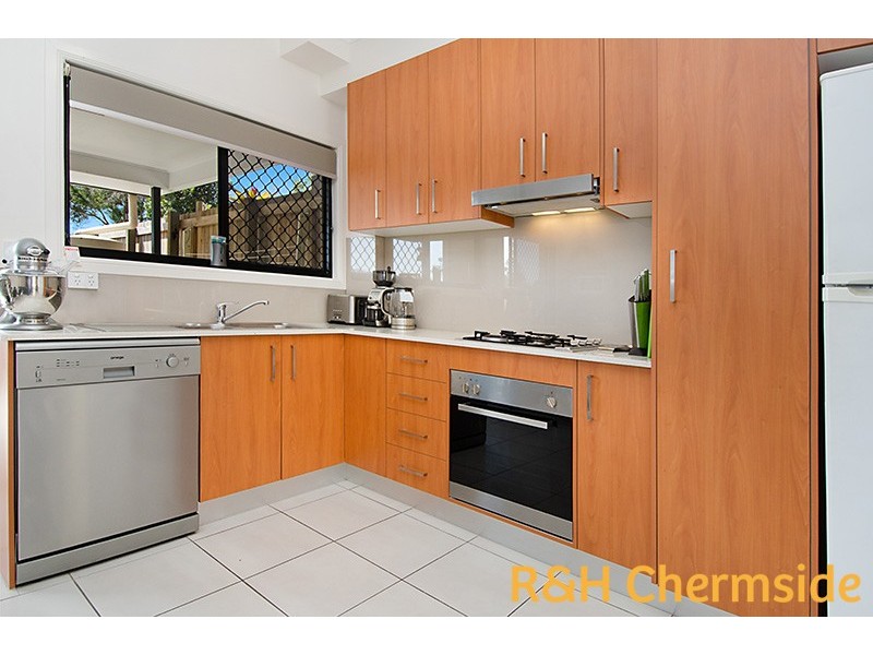 1/5 Rhodes St, Stafford QLD 4053