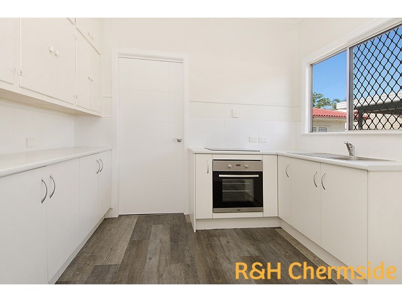 704 Hamilton Rd, Chermside West QLD 4032