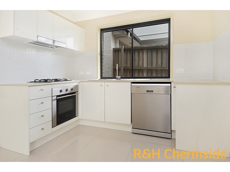 2/18 Yaralla Street, Chermside QLD 4032