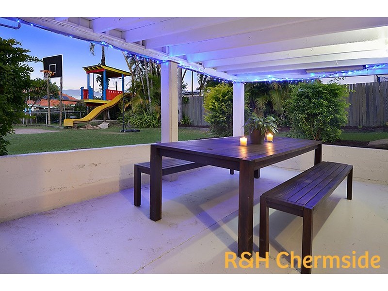 32 Pullford Street, Chermside West QLD 4032