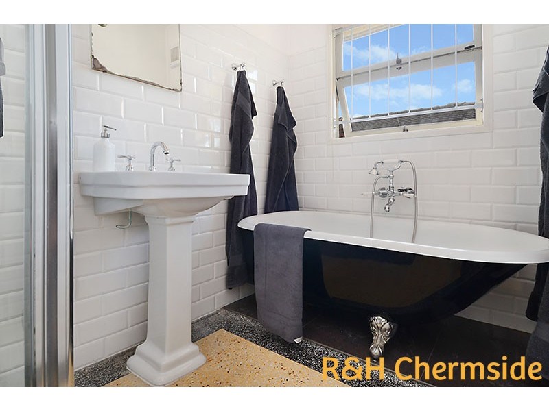 7 Ronmack Street, Chermside QLD 4032