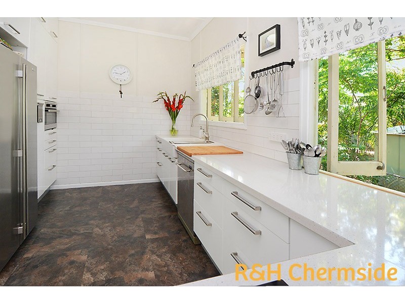 15 Dulendella Street, Zillmere QLD 4034
