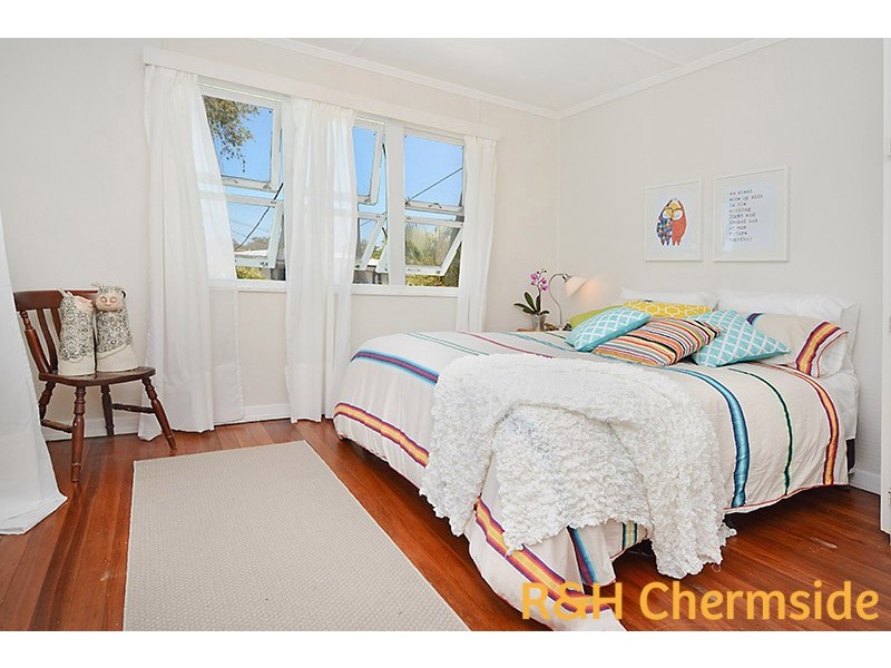 15 Dulendella Street, Zillmere QLD 4034
