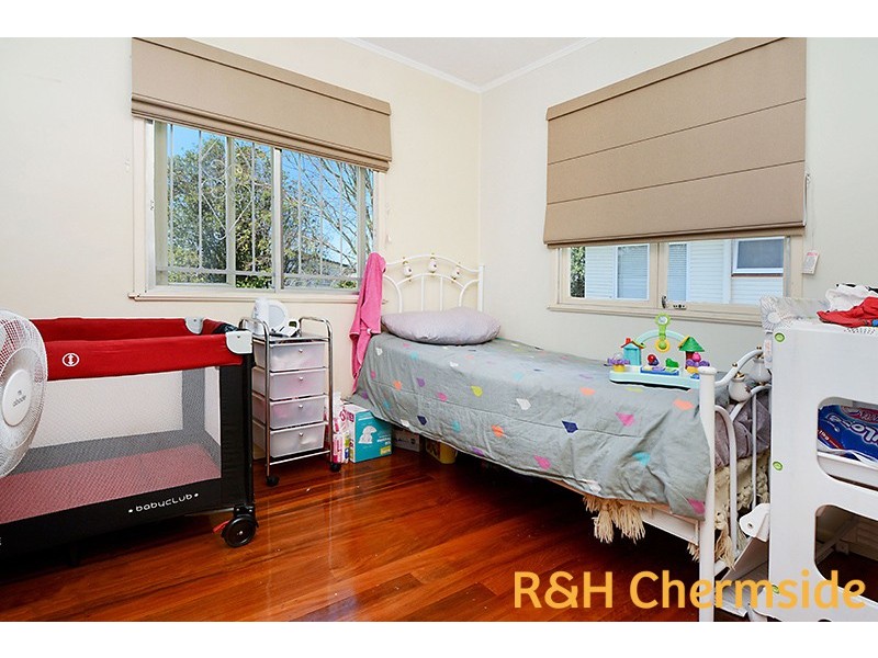 12 Caronga St, Wavell Heights QLD 4012