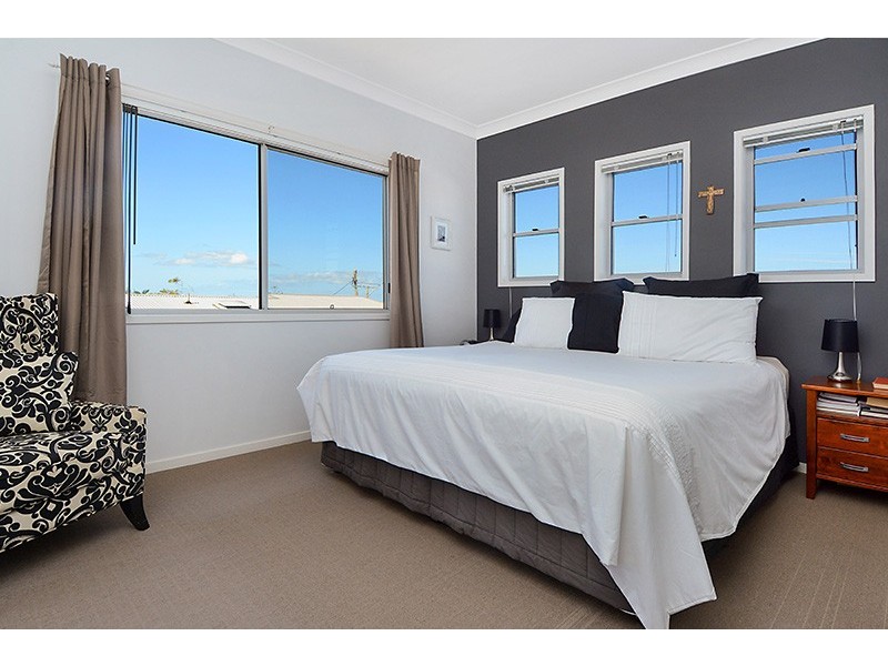 4 / 415 – 417 Scarborough Rd, Scarborough QLD 4020