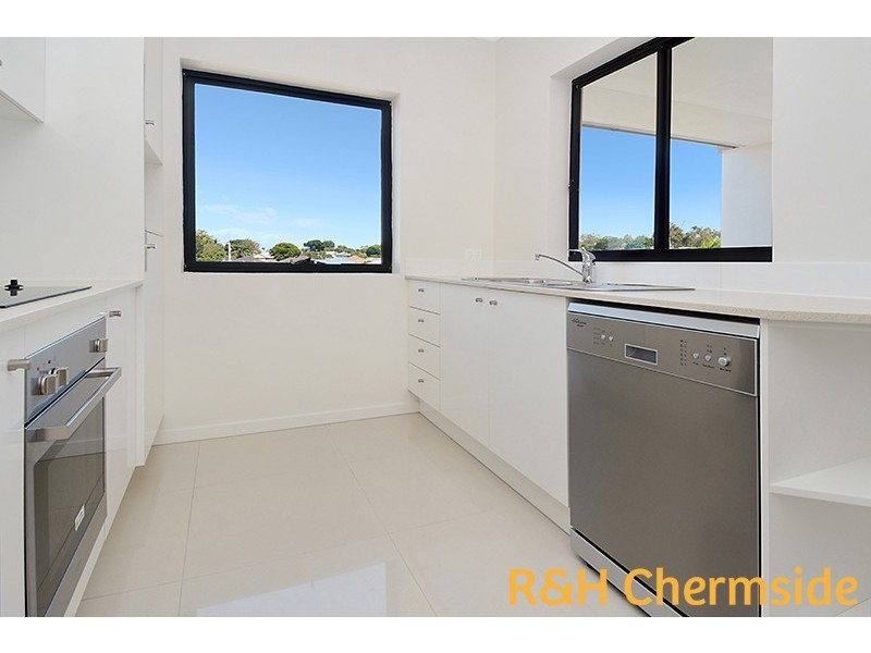4/9 Greenbank St, Chermside QLD 4032