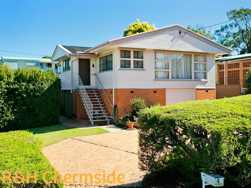 4 Brewster Street, Stafford Heights QLD 4053