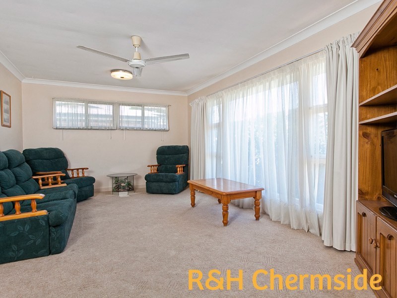 4 Brewster Street, Stafford Heights QLD 4053