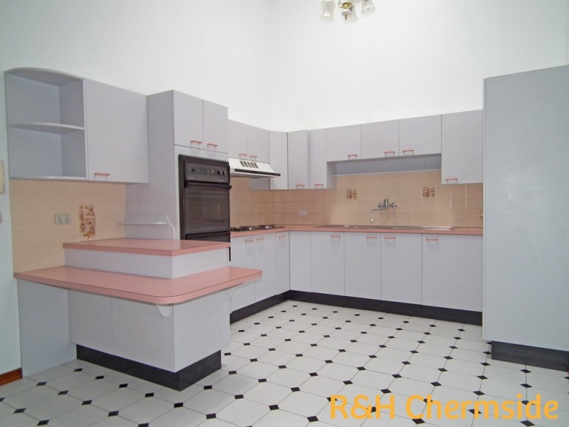 4 Savalas St, Mcdowall QLD 4053