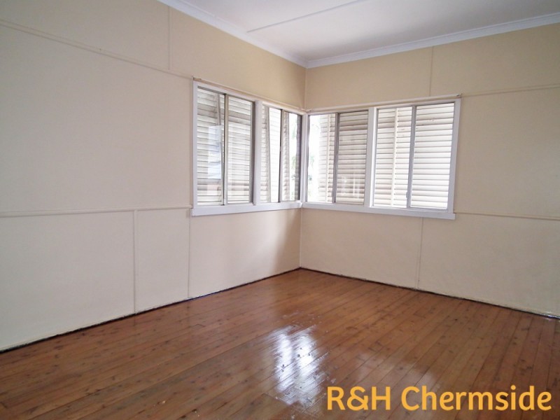 323 Hamilton Rd, Chermside QLD 4032