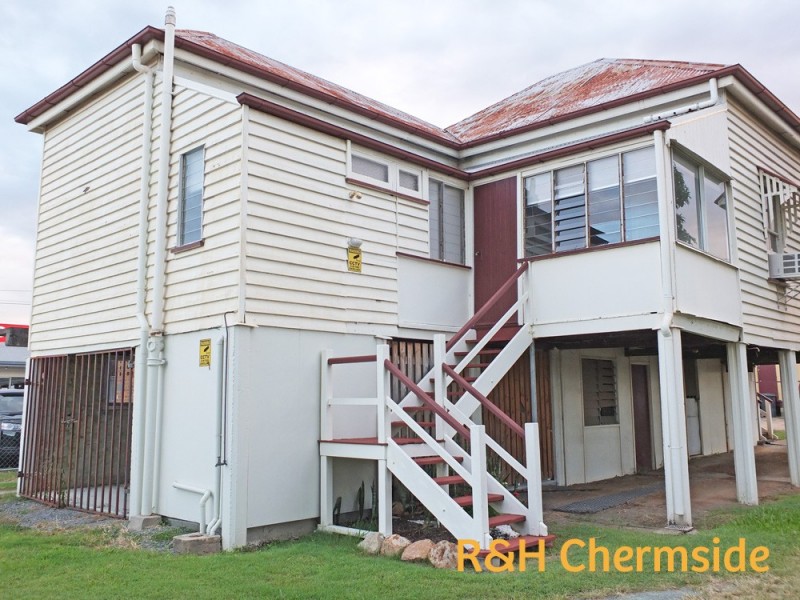 8 Hall St, Chermside QLD 4032