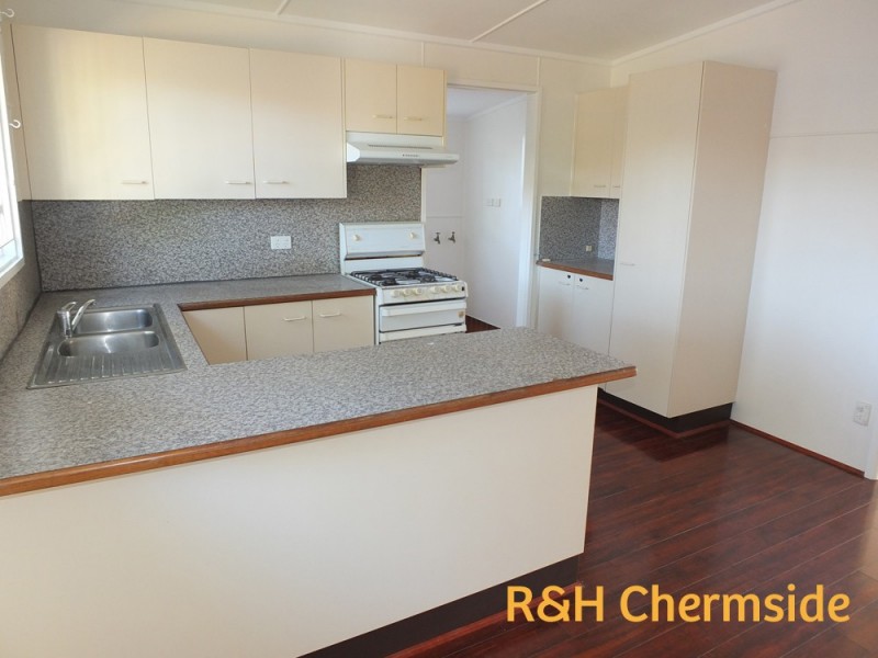 17 Strathdale St, Aspley QLD 4034