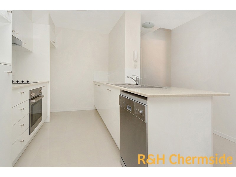 9 Greenbank Street, Chermside QLD 4032