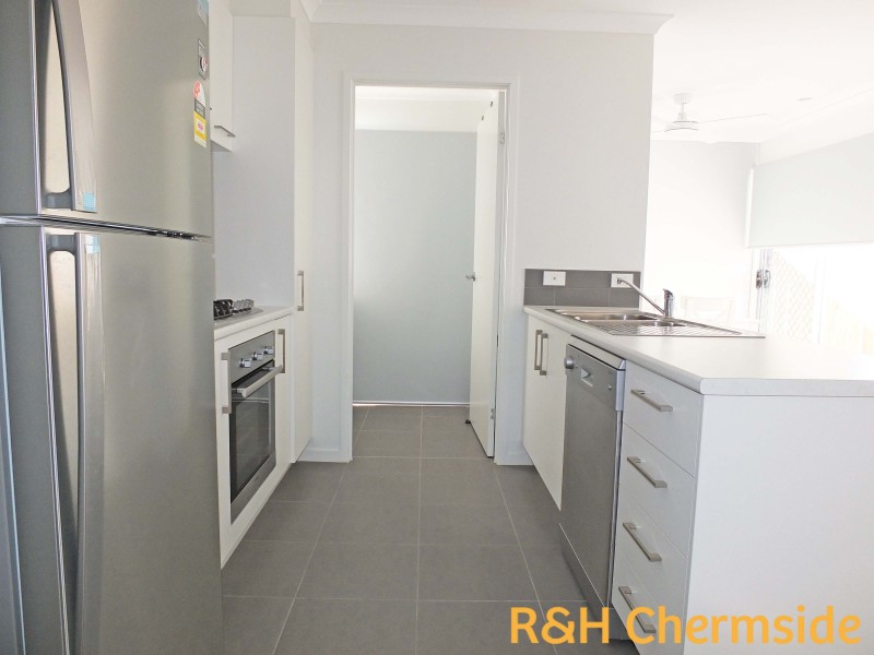 17 Broadwater Lane, Fitzgibbon QLD 4018