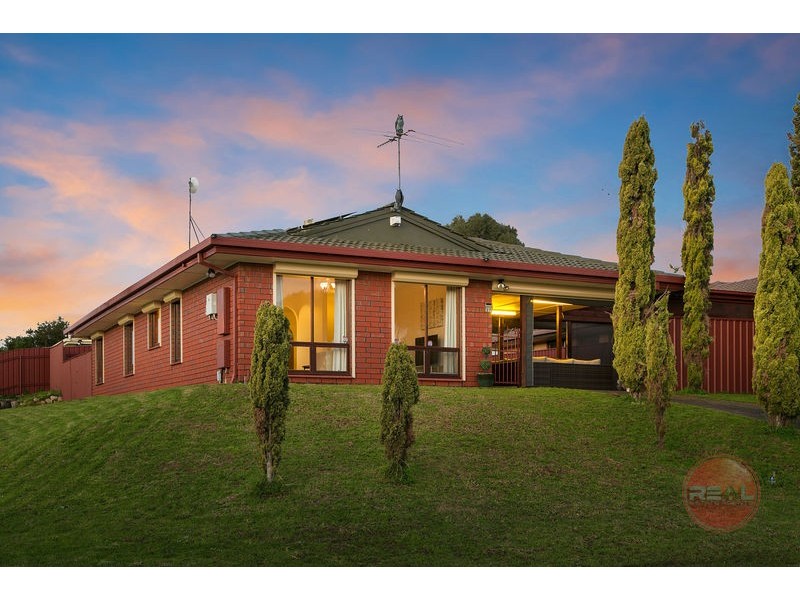 27 Serenade Crescent, Aberfoyle Park SA 5159