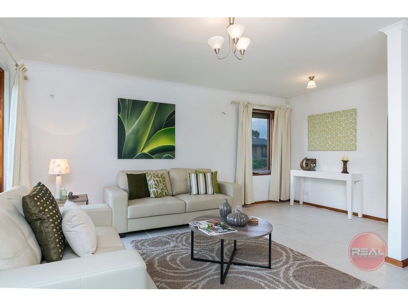 27 Serenade Crescent, Aberfoyle Park SA 5159