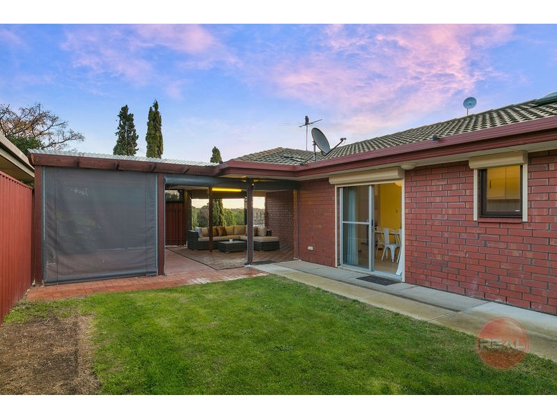 27 Serenade Crescent, Aberfoyle Park SA 5159