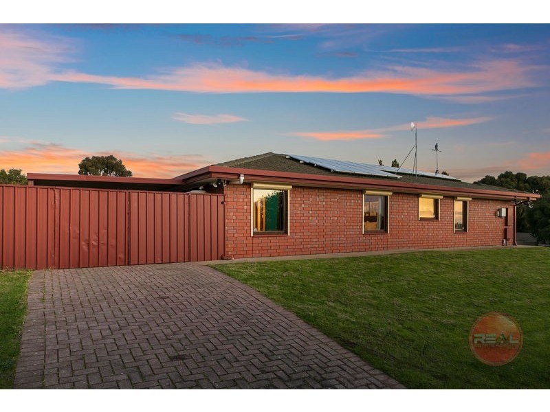 27 Serenade Crescent, Aberfoyle Park SA 5159