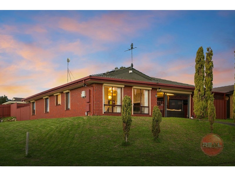 27 Serenade Crescent, Aberfoyle Park SA 5159