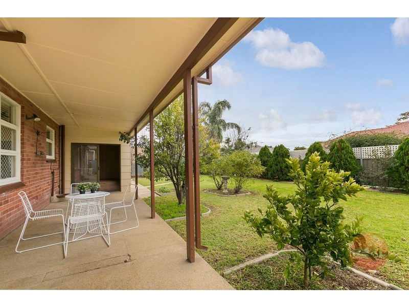19 Duncan Avenue, Park Holme SA 5043