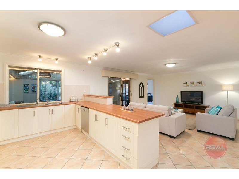 16 Brooklyn Drive (Hallett Cove Heights Estate), Hallett Cove SA 5158