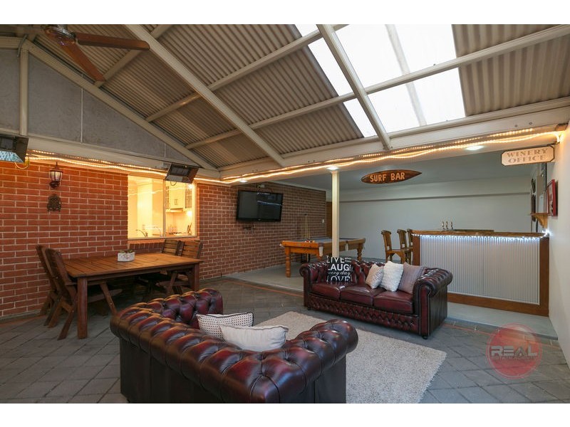 16 Brooklyn Drive (Hallett Cove Heights Estate), Hallett Cove SA 5158