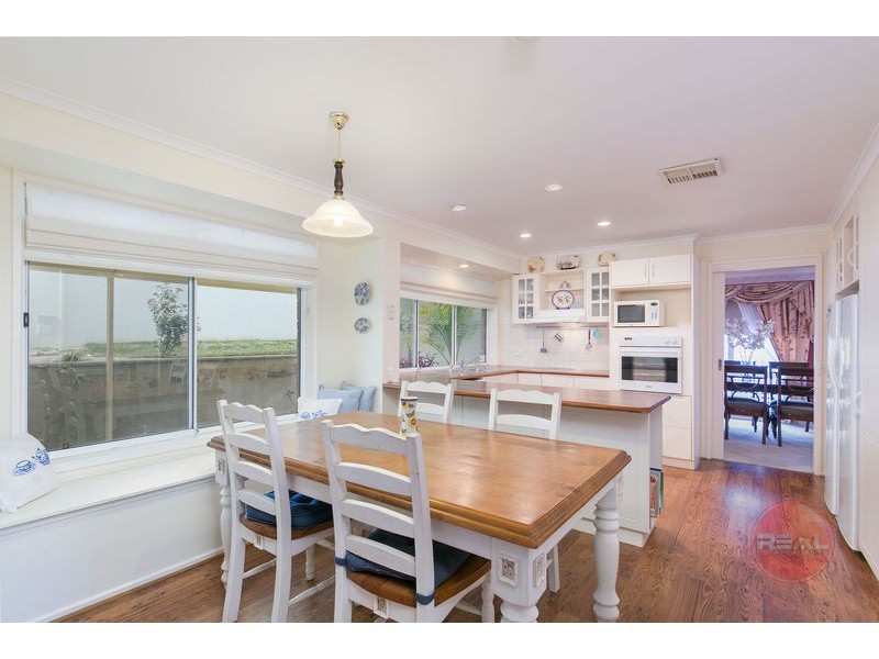 12 Panorama Drive, Aberfoyle Park SA 5159