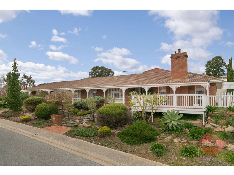 12 Panorama Drive, Aberfoyle Park SA 5159