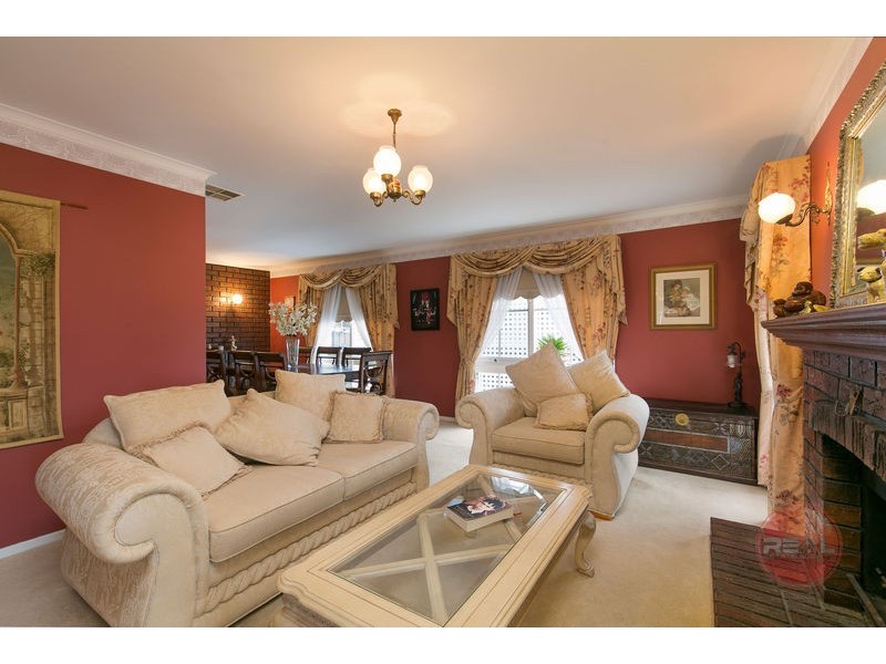 12 Panorama Drive, Aberfoyle Park SA 5159
