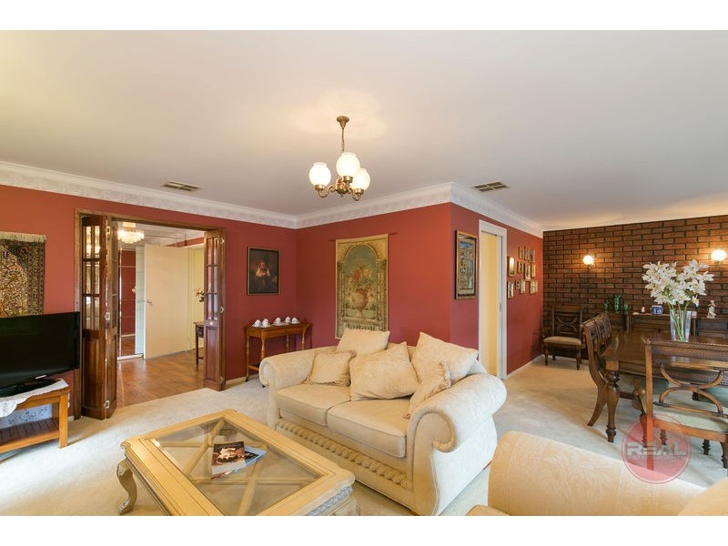 12 Panorama Drive, Aberfoyle Park SA 5159