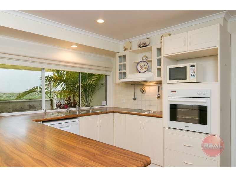 12 Panorama Drive, Aberfoyle Park SA 5159