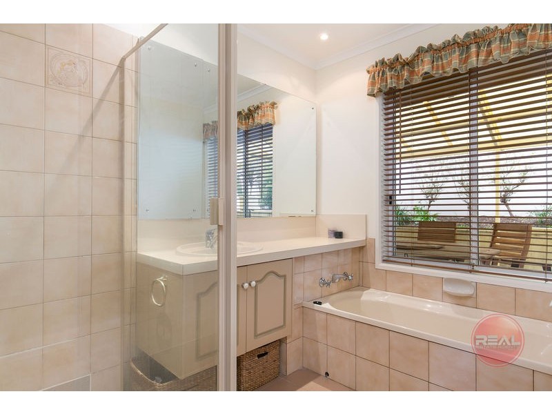 12 Panorama Drive, Aberfoyle Park SA 5159