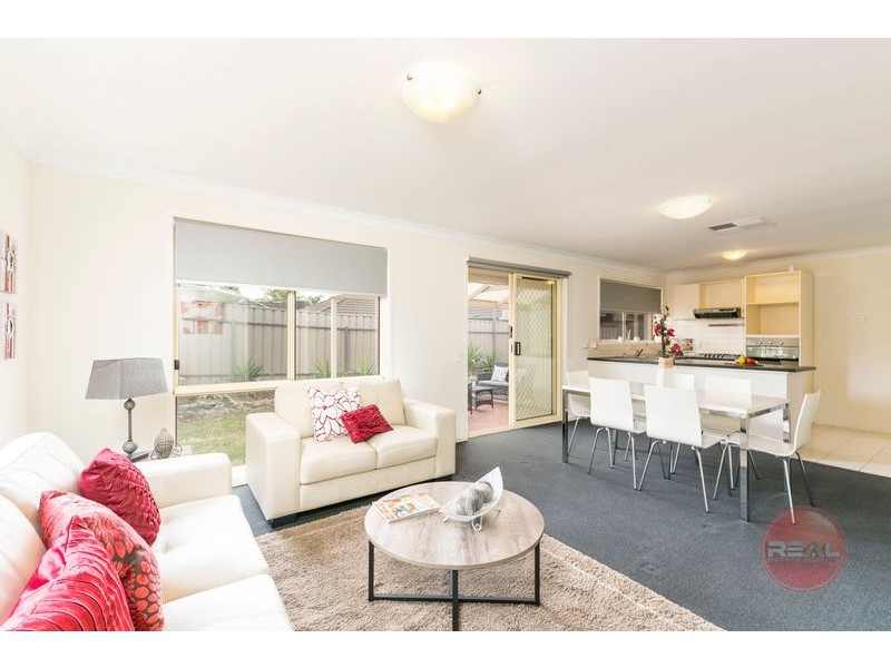 10 Excelsior Grove, Woodcroft SA 5162