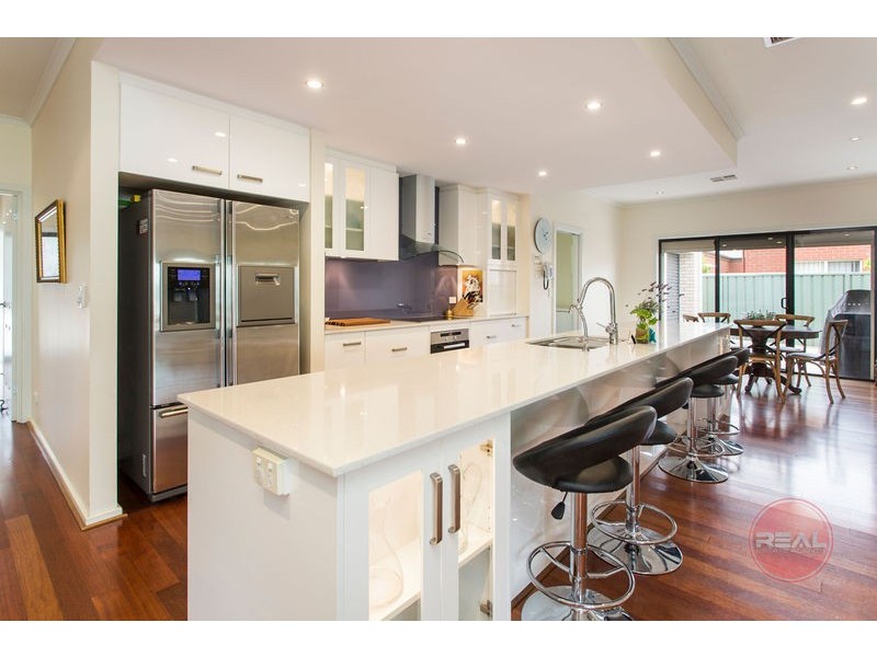 2 Holly Court, Mawson Lakes SA 5095