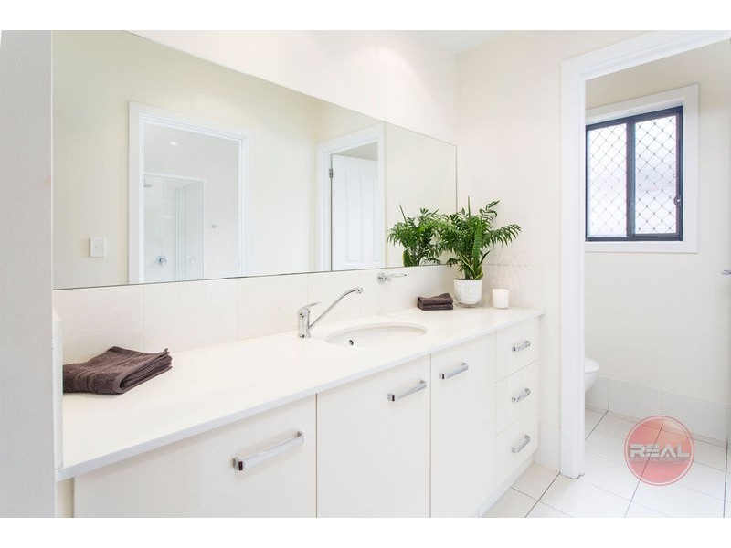 2 Holly Court, Mawson Lakes SA 5095