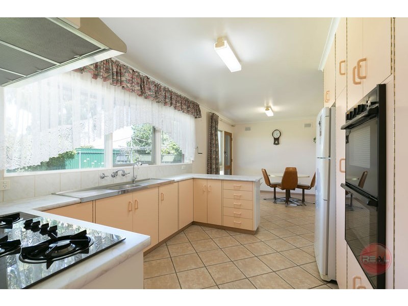 12 Tora Court, Park Holme SA 5043