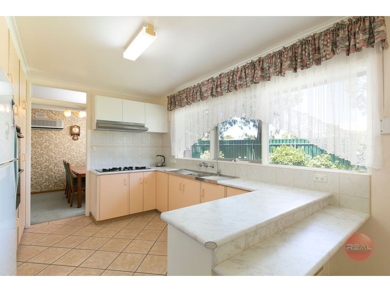 12 Tora Court, Park Holme SA 5043