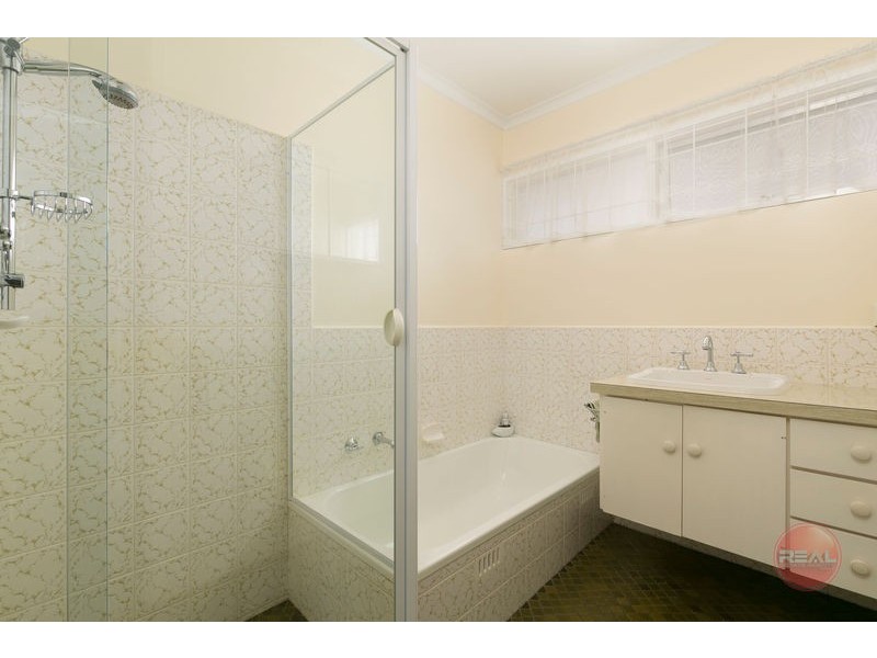 12 Tora Court, Park Holme SA 5043