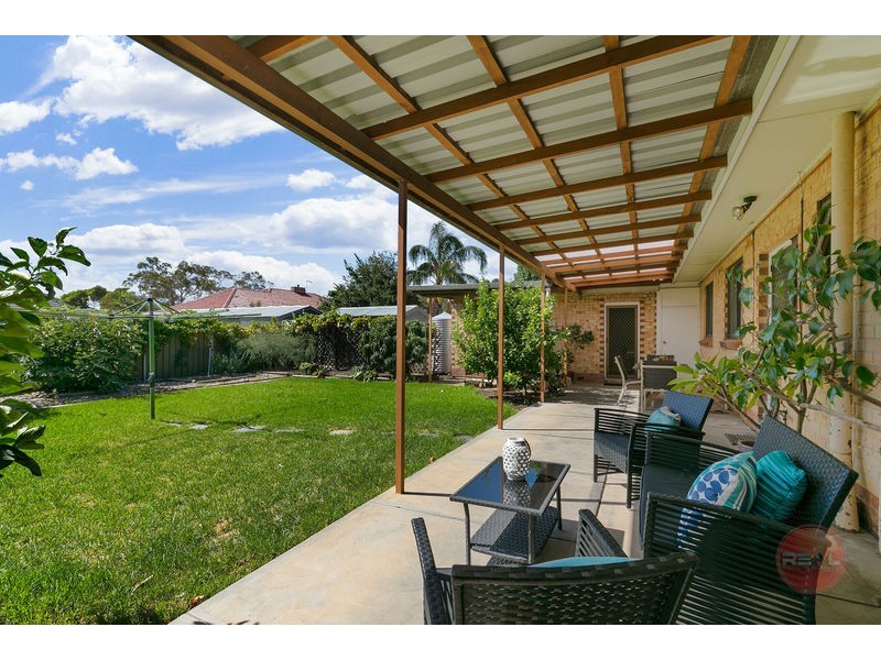 21 Duncan Avenue, Park Holme SA 5043