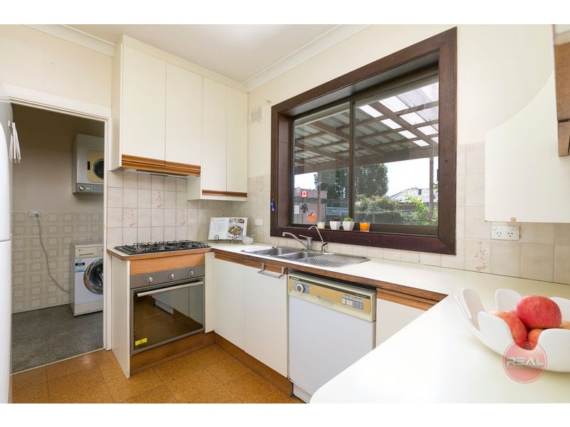 21 Duncan Avenue, Park Holme SA 5043