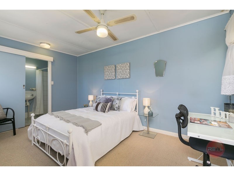 21 Duncan Avenue, Park Holme SA 5043