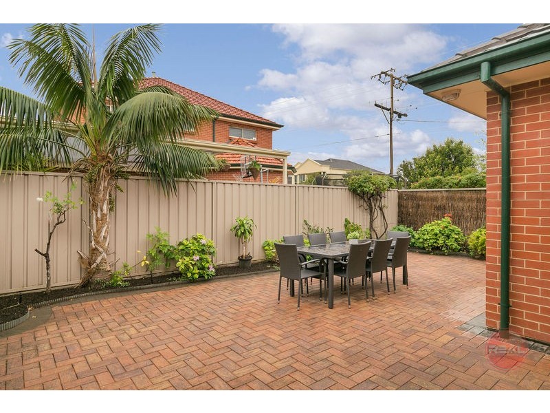 8 Waverley Terrace, Hove SA 5048