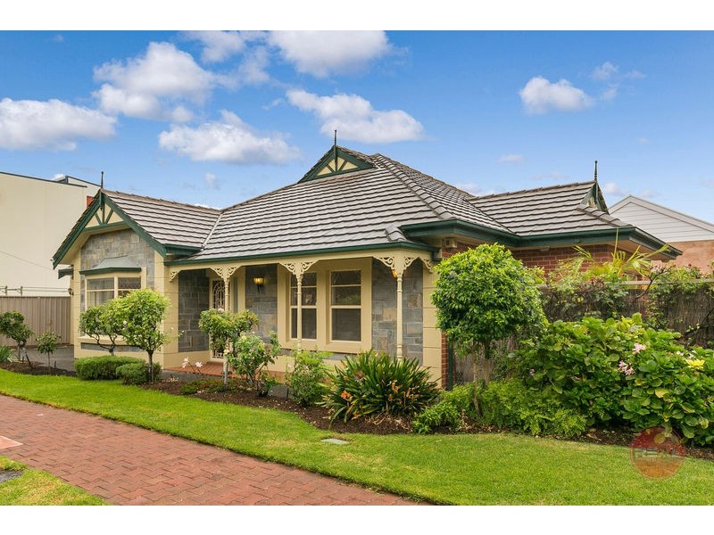 8 Waverley Terrace, Hove SA 5048