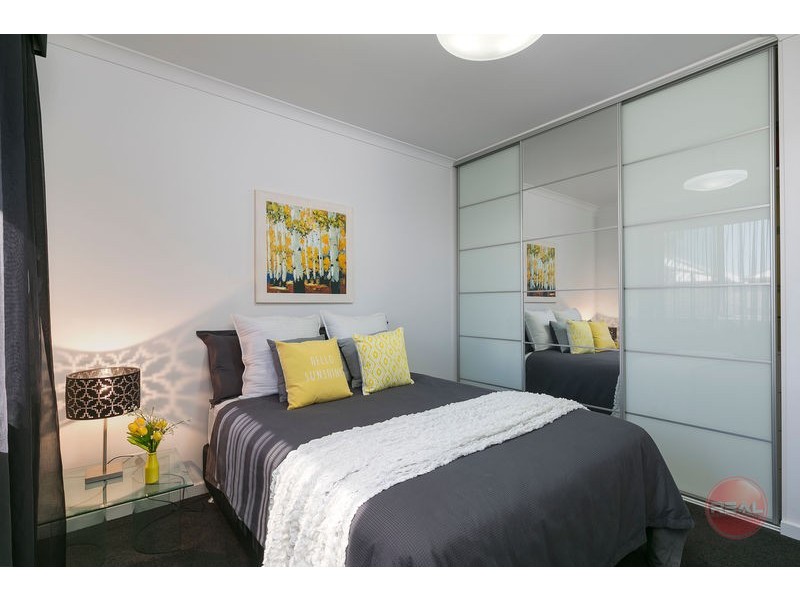 4 Pildappa Avenue, Park Holme SA 5043