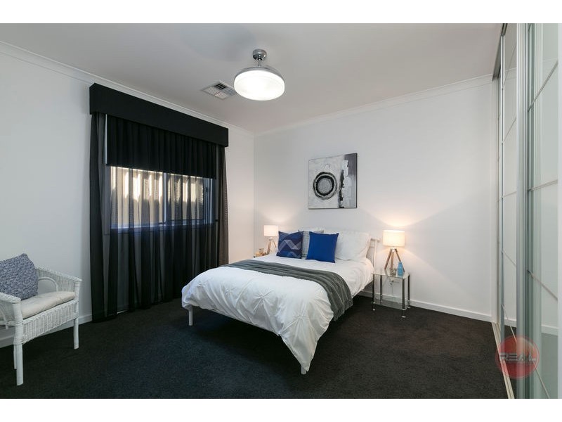 4 Pildappa Avenue, Park Holme SA 5043