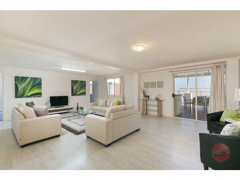 56 Kenihans Road, Happy Valley SA 5159