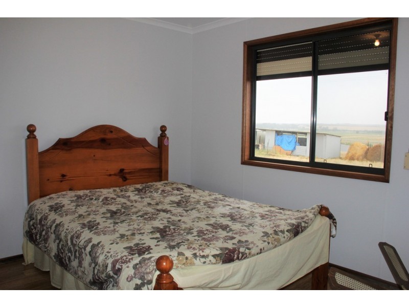 1901 Jervois Road, Woods Point SA 5253