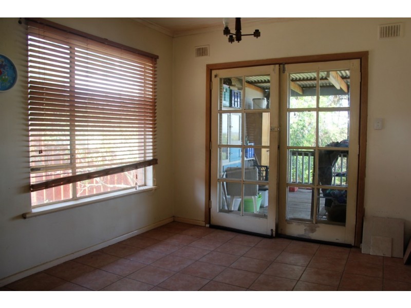 17 Linton Road, Para Hills SA 5096