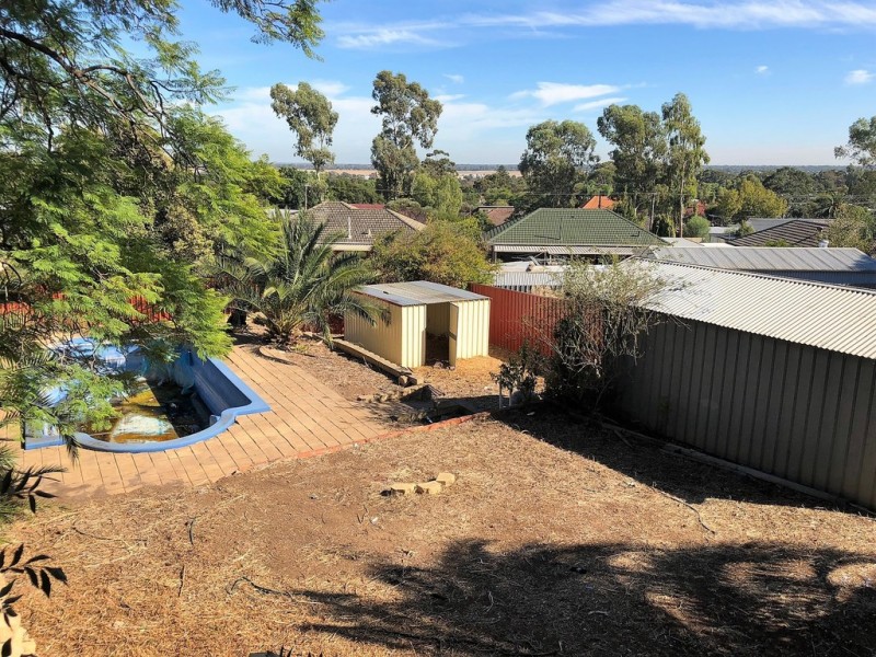 17 Linton Road, Para Hills SA 5096